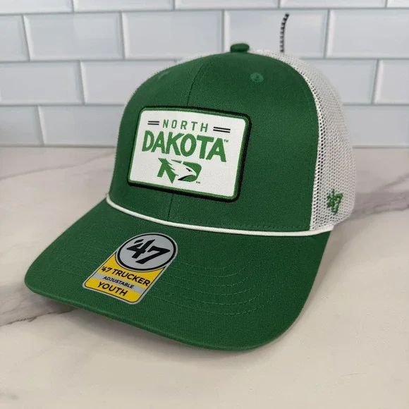 North Dakota Fighting Hawks Trucker Hat Cap‎ Snap Back Youth Green White 47 NWOT