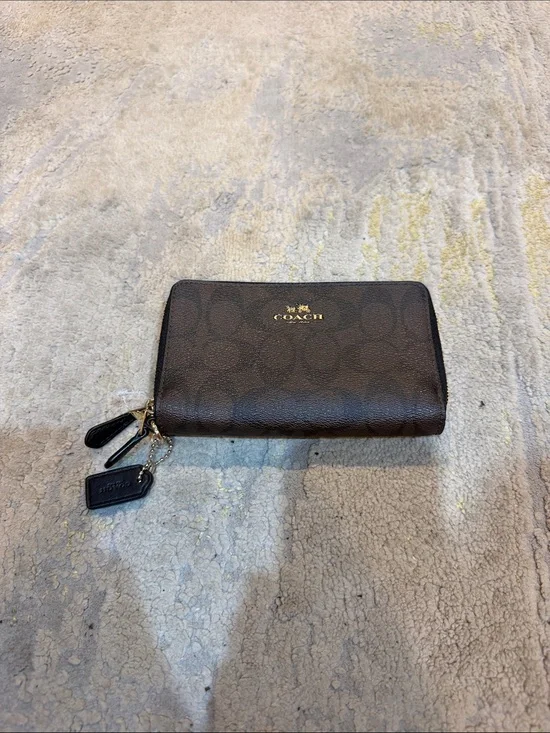 COACH Double Zip Coin Case in Signature gold accents