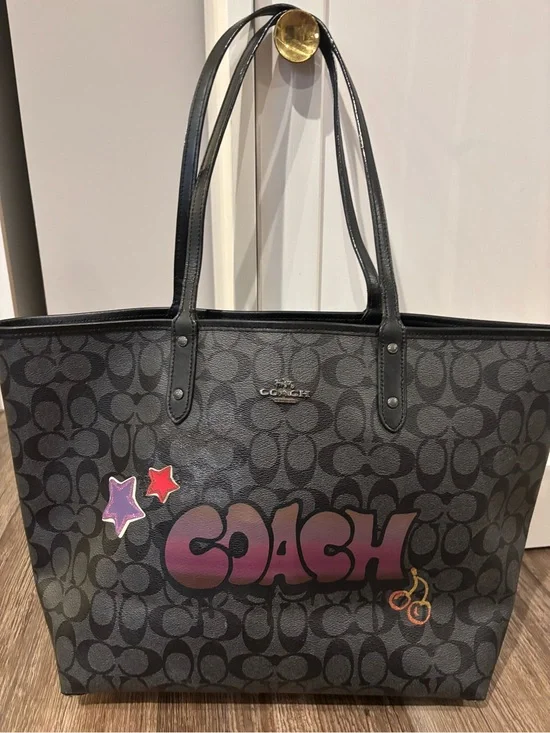 Coach Reversible City Tote in signature black and grey