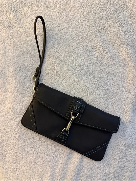 Coach Black Leather Wristlet Clutch - Versatile Evening Bag