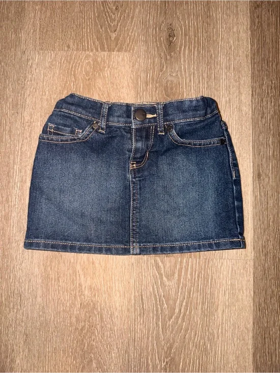The Children’s Place Denim Skirt – Size 4