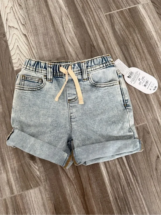 Light Wash Denim Kids Shorts with Drawstring Waist. NWT