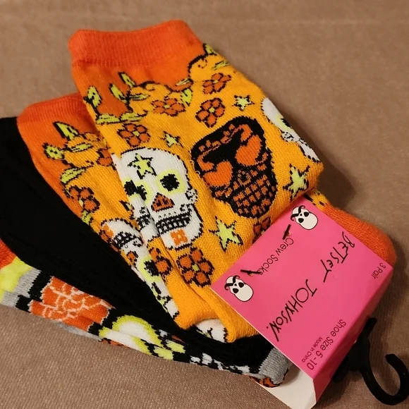 Betsey Johnson Halloween Sugar Skull Crew Socks