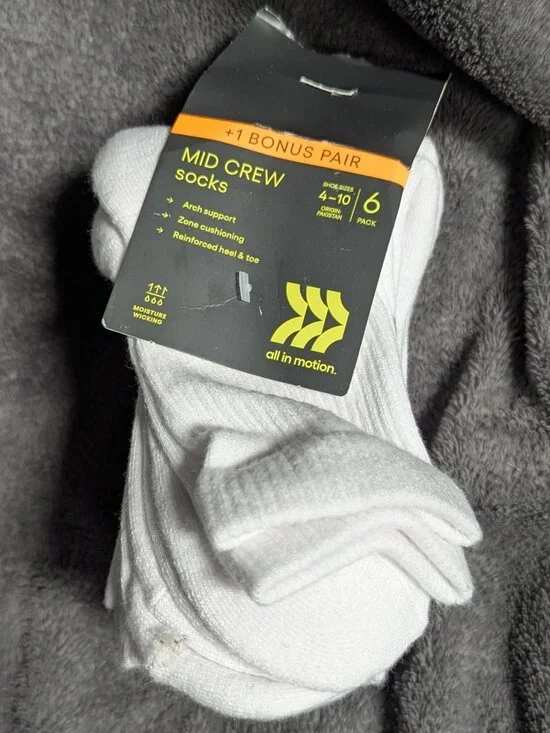 Women's All In Motion Cushioned 7 pack Mid Crew Athletic Socks White - 4-10