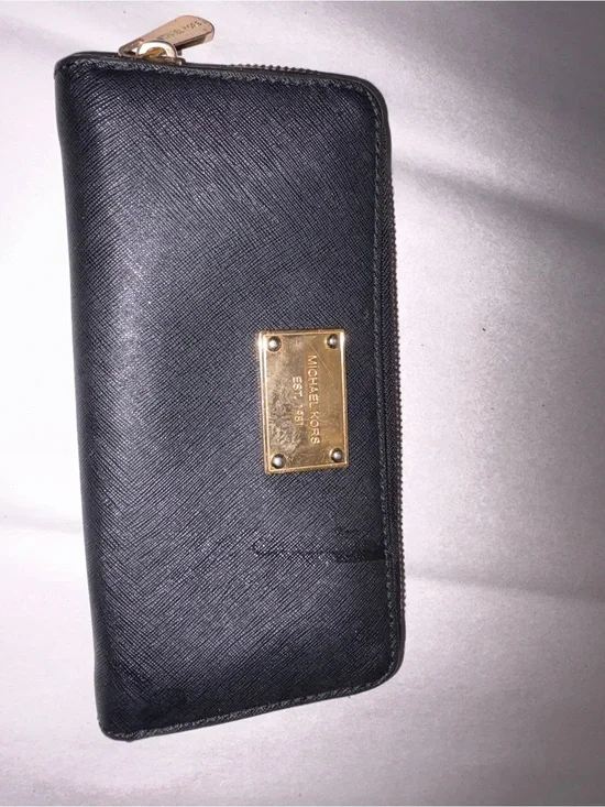 MICHAEL KORS Black Zip Around Wallet with Gold Plaque