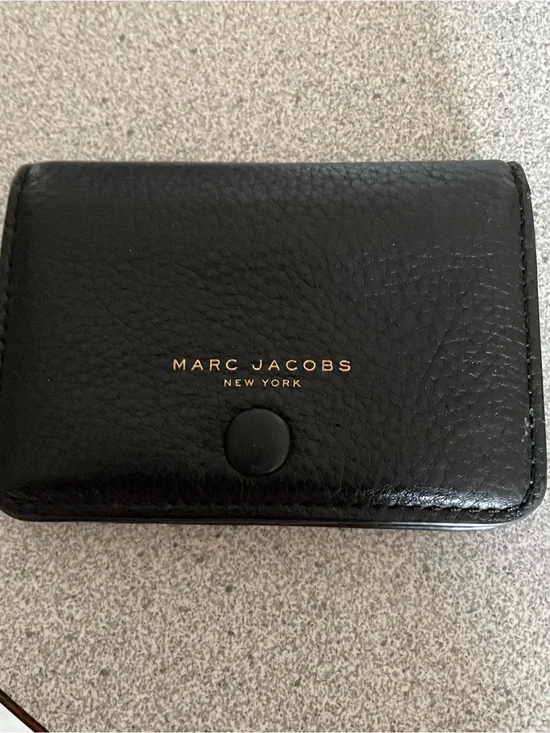 Marc Jacobs Black Pebbled Leather Card & Key Holder with Gold Logo