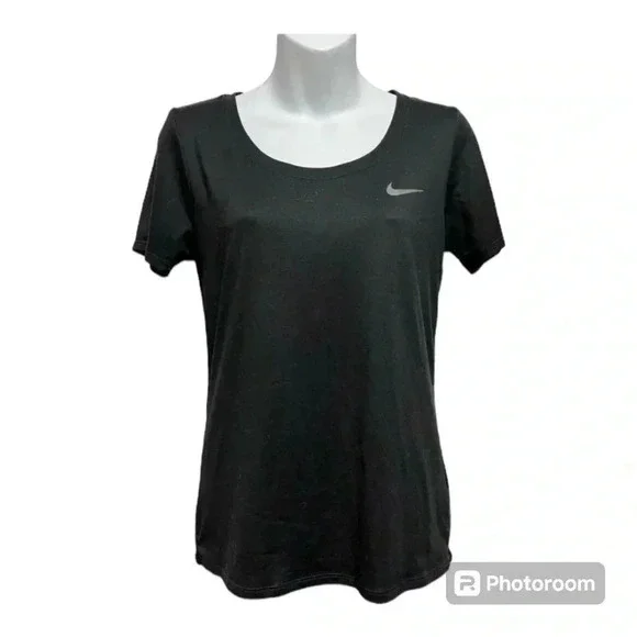 - Nike Dri-Fit Legend Scoop Neck Short Sleeve T-Shirt Black Size Small