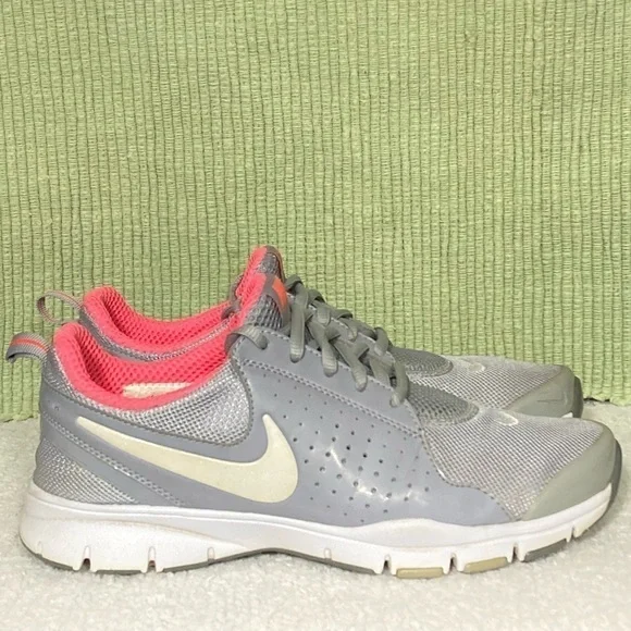Nike Womens In Season TR Running Training Cushioned Grey Sneaker Shoes - Size 7