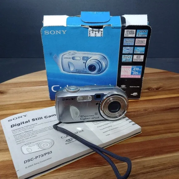 Sony Digital‎ Camera Cybershot DSC-P93A 5.1MP Silver UNTESTED PAIR REPAIR ONLY