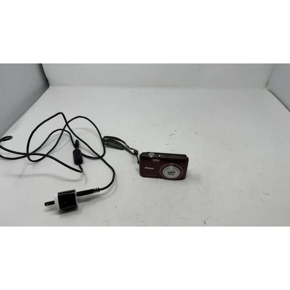 Nikon COOLPIX S4100 Digital Camera Plum W/ Charger (Lens Error/Stuck)