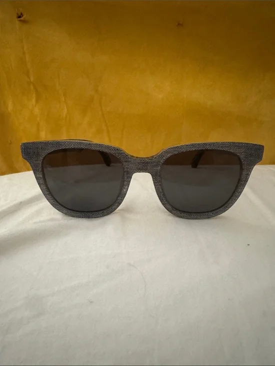Tom’s sunglasses one for one