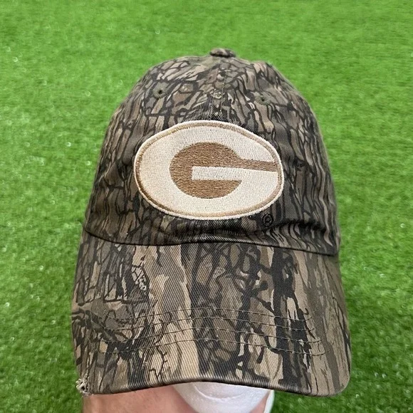 Vintage Georgia Bulldogs Camo Hat‎ Mossy Oak Y2K UGA logo Cap Distressed Bill