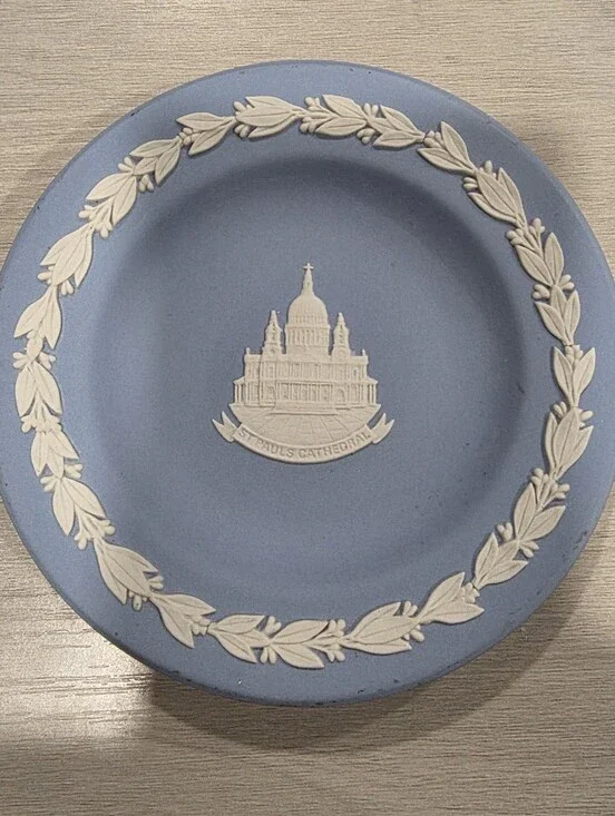 Wedgwood 1972 Saint Paul's Cathedral Christmas Plate