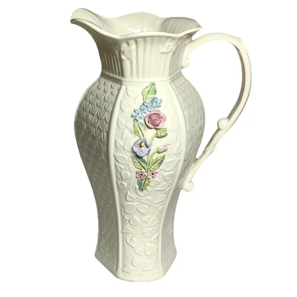Belleek Ireland Millennium Collection 10 1/4