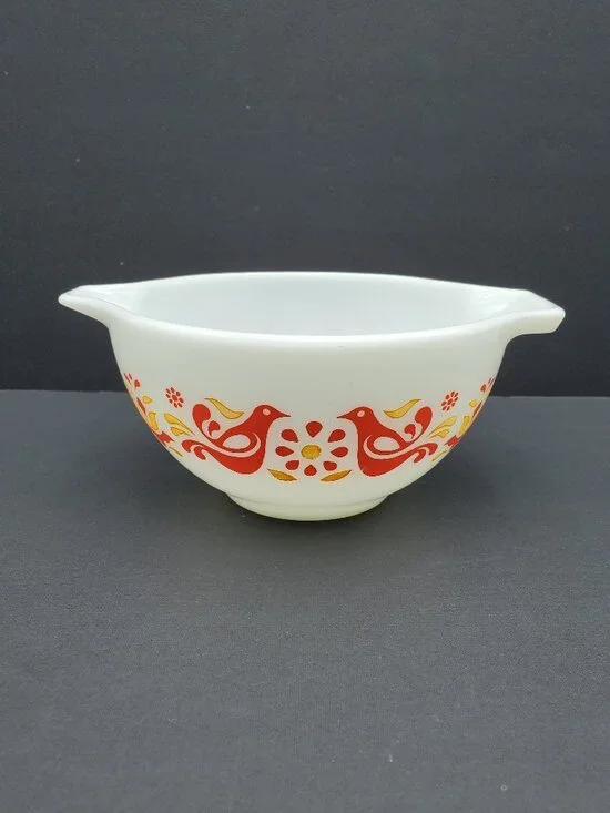 Pyrex Friendship 1.5 Pt Cinderella Mixing Bowl Birdie Pattern 441 Serving Bowl