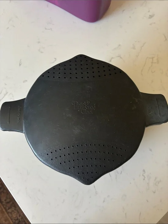 Pampered Chef Black Vented Microwave steamer
