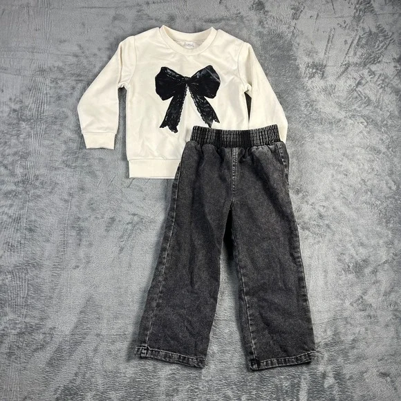 Shein Girls 2 Piece Outfit Set Size 5Y Beige Gray Bow Sweatshirt Pants Set