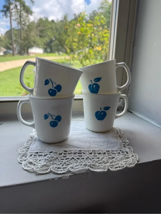 Corning Ware (Corelle) Eve- Set of 4