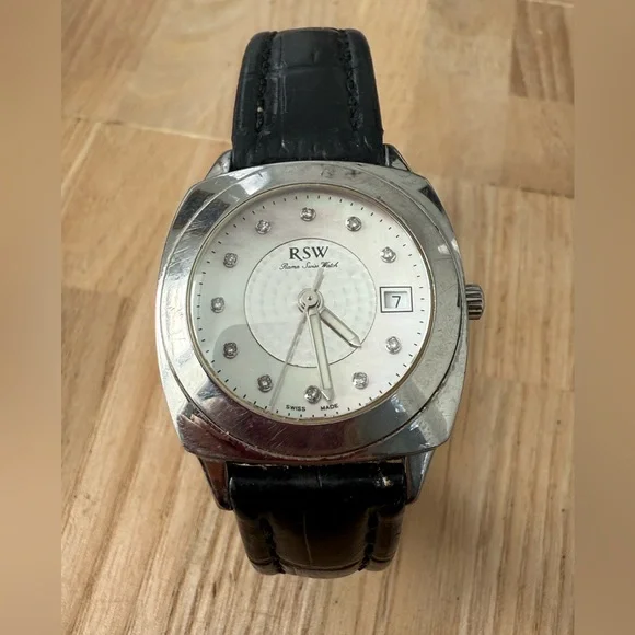 RSW ladies Roma Swiss silver tone black leather watch NEW BATTERY