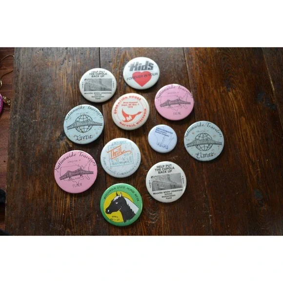 Pin back button lot‎ Collectible 2