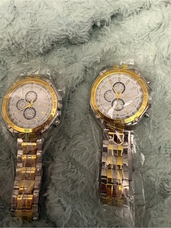 NEw- unisex beautiful Two-Tone Gold & Silver Chronograph Watch - Unbranded