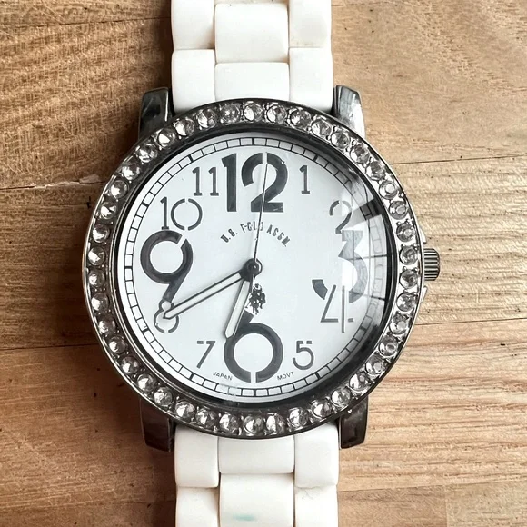 US Polo Association ladies white sporty Watch NEW BATTERY