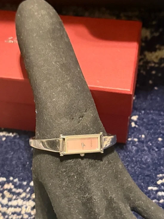 Gucci Silver Bangle Watch with Pink Rectangular Dial