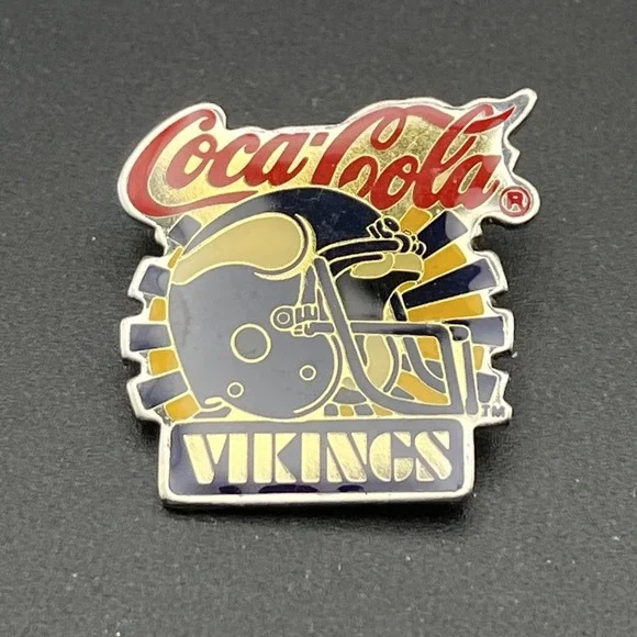 Vintage Coca-Cola Coke Minnesota Vikings Helmet NFL Football‎ Lapel Hat Pin