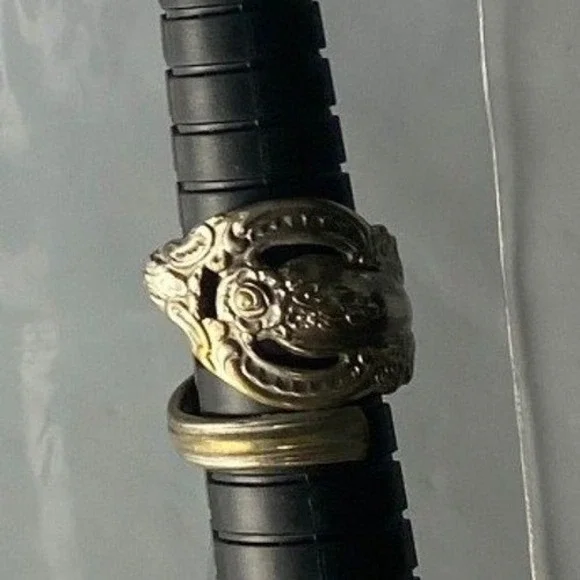 Vintage Mens Ring Lion Head Design Gold‎ Tone Size 6.5