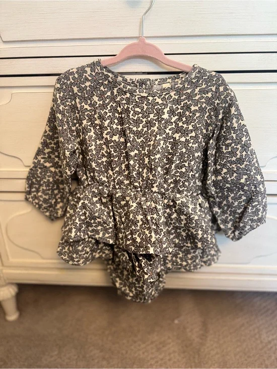 Quincy Mae Blue & White Flower Thalia Romper with Attached Skirt. 12-18 Months.