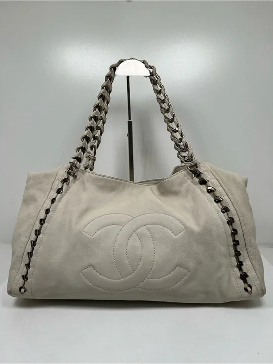 Authentic CHANEL 2005 White Caviar Modern Chain East West Leather Tote