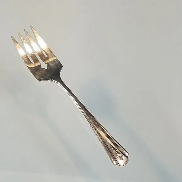 Peerless Oneida Silver Plate 1933 Charmion Pattern Serving Fork 8.25 in