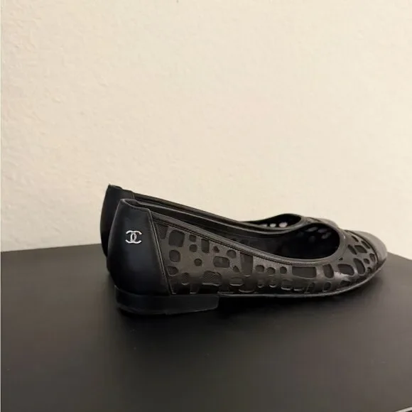 Chanel Black Leather and Mesh Ballet Flats Leather Cap Toe CC Logo 36.5