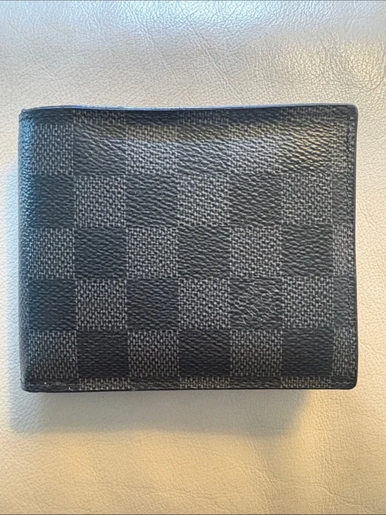 Louis Vuitton Men's Black Leather Bi-Fold Wallet