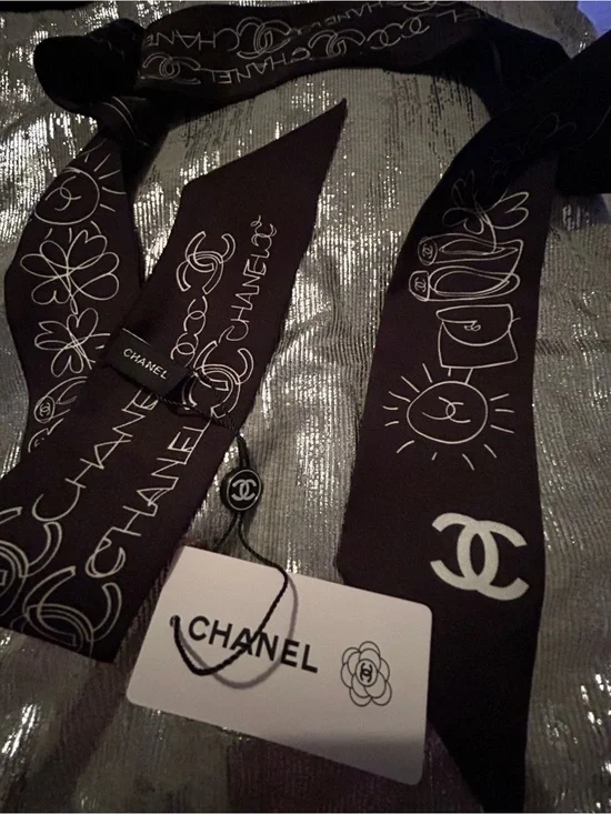 Black and White 100% Silk Elegant Twilly Scarf