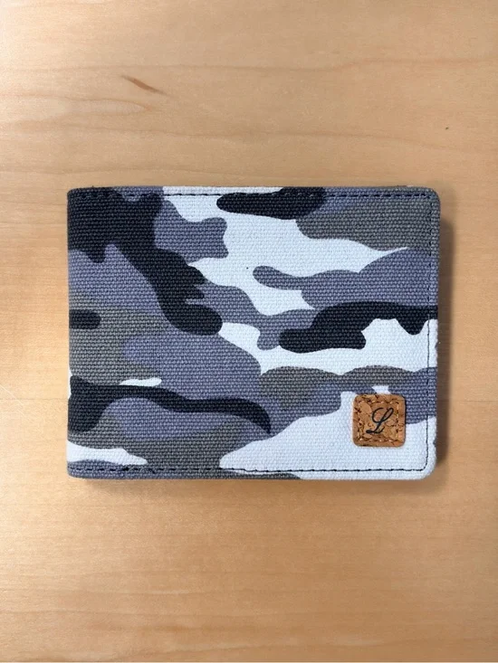 Lanyani (USED) Gray Camo Canvas Bifold Wallet