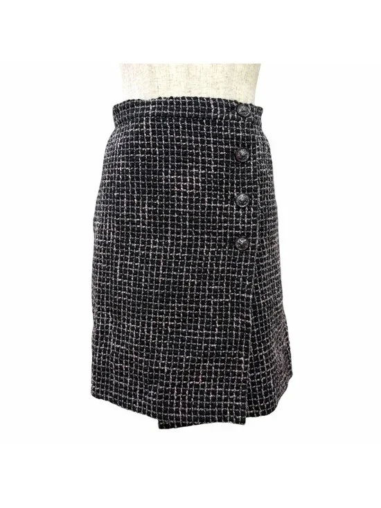 Chanel 22B Wool CC Logo Lion Button Tweed Wrap Skirt Black Pink 36