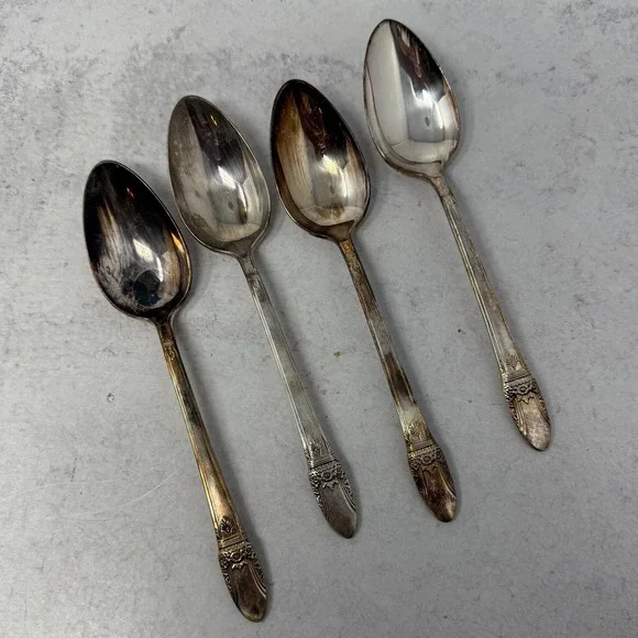Antique First Love‎ Silverplate 7 3/8