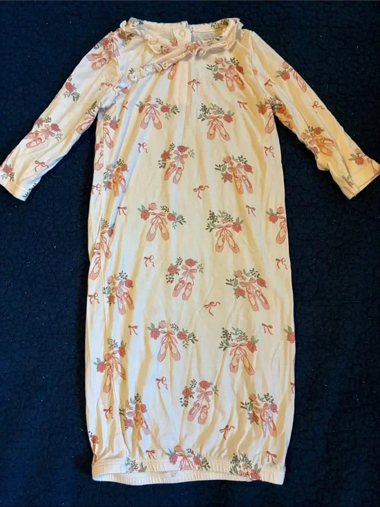 Angel Dear Cream Ballet Slipper Print Long Sleeve Nightgown