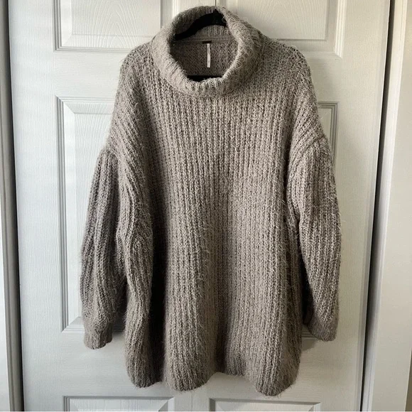 Free People Oasis Oversize Tunic Sweater in Silver Glass Combo Size Small