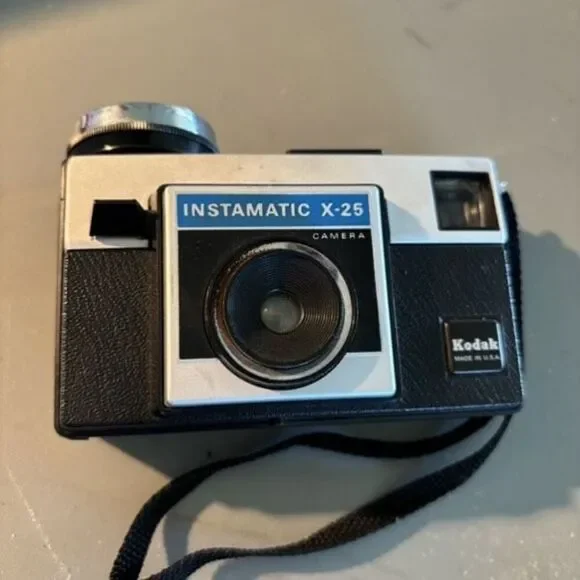Kodak Instamatic X-25 Camera *Not Tested*