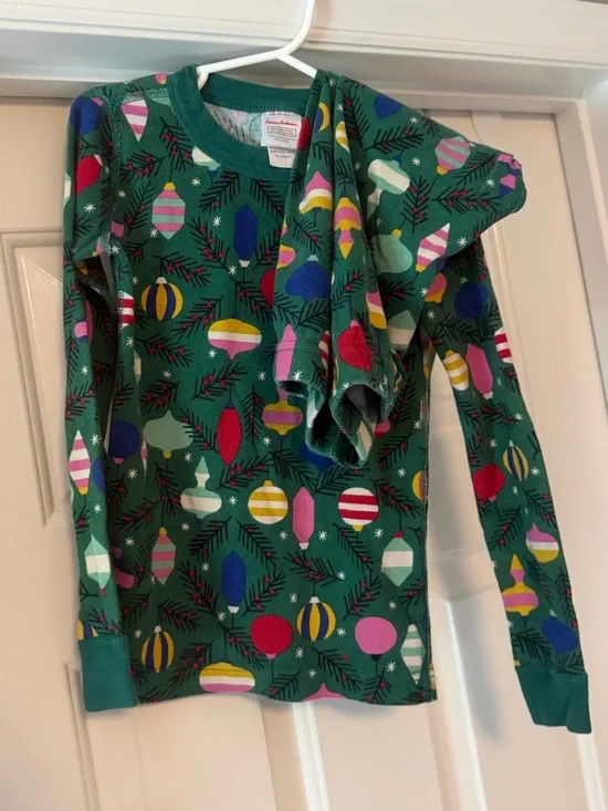 Hanna Andersson Size 6-7 Holiday PJs