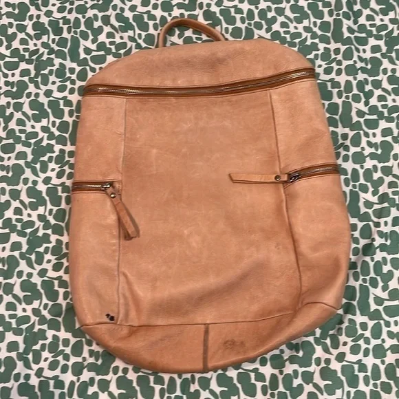 Vilenca Leather Backpack