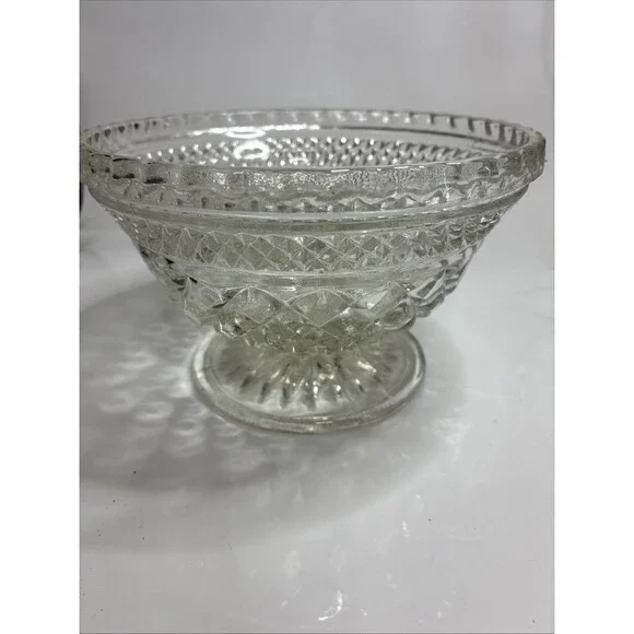 Vintage Anchor Hocking Wexford Glass Pedestal Footed Bowl