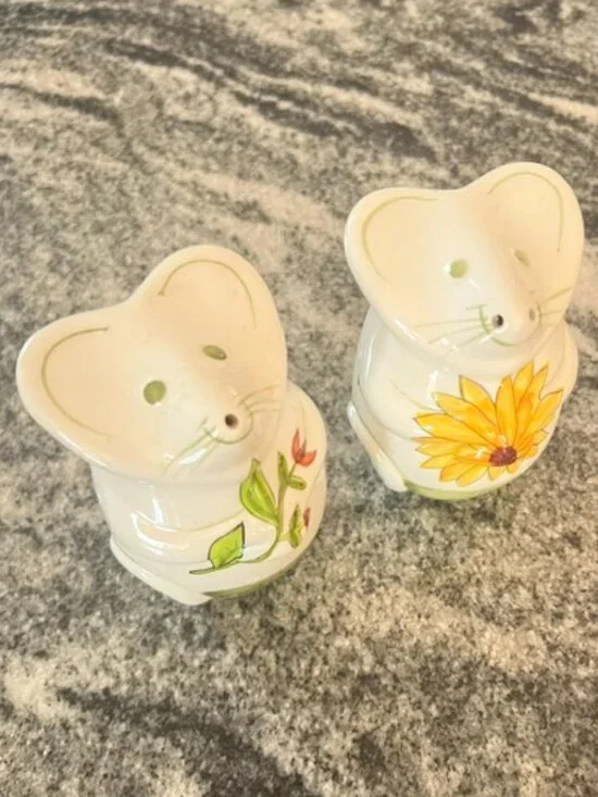 Vintage Laurie Gates‎ Ceramic Mouse Cheese Shaker Set of 2 Sunflower Flower VTG