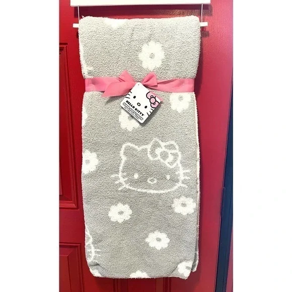 New Hello Kitty Gray/White‎ Flowers Sanrio 50
