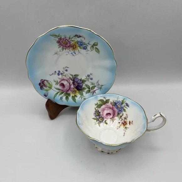 Vtg Queen Anne Cup Saucer Turquoise Blue‎ Floral Cabbage Rose Footed Gold Trim