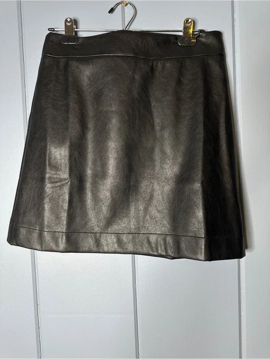 J Crew Women's Black Faux Leather A-Line Skirt size 6