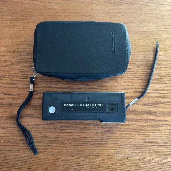 Kodak Ektralite‎ 10 Camera leather Case Vintage Point and Shoot Black with FILM