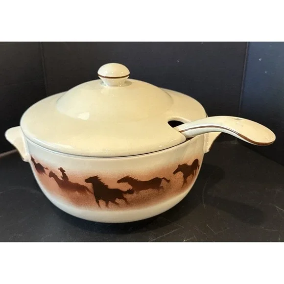 Lifestyles‎ Montana Horses Covered Soup Stew Toureen 2 QT Ladle Lid Western VTG